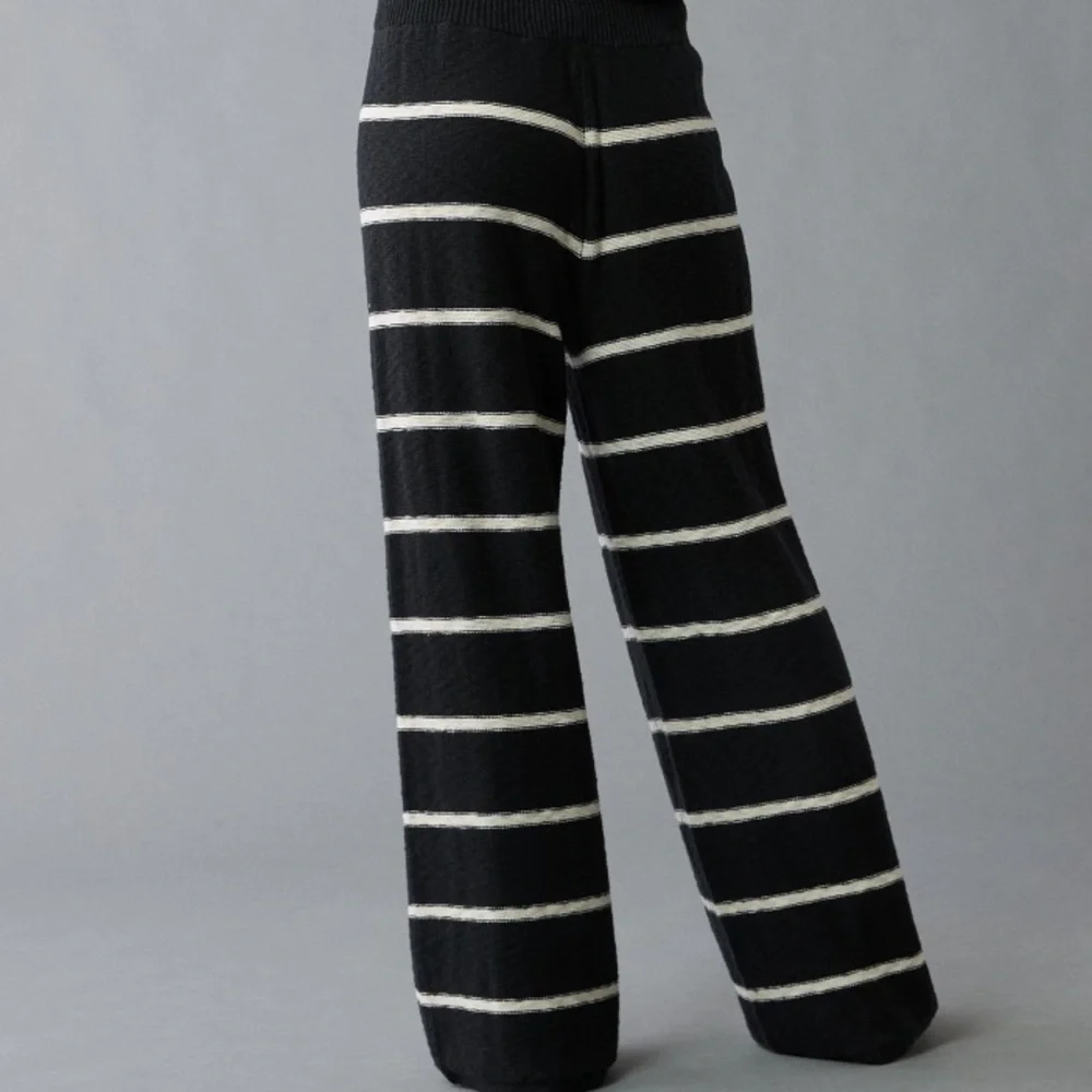 Sweater Knit Pants Straight Leg Baggy Soft New With Tags Favorite Winter Pants - Picture 3 of 7